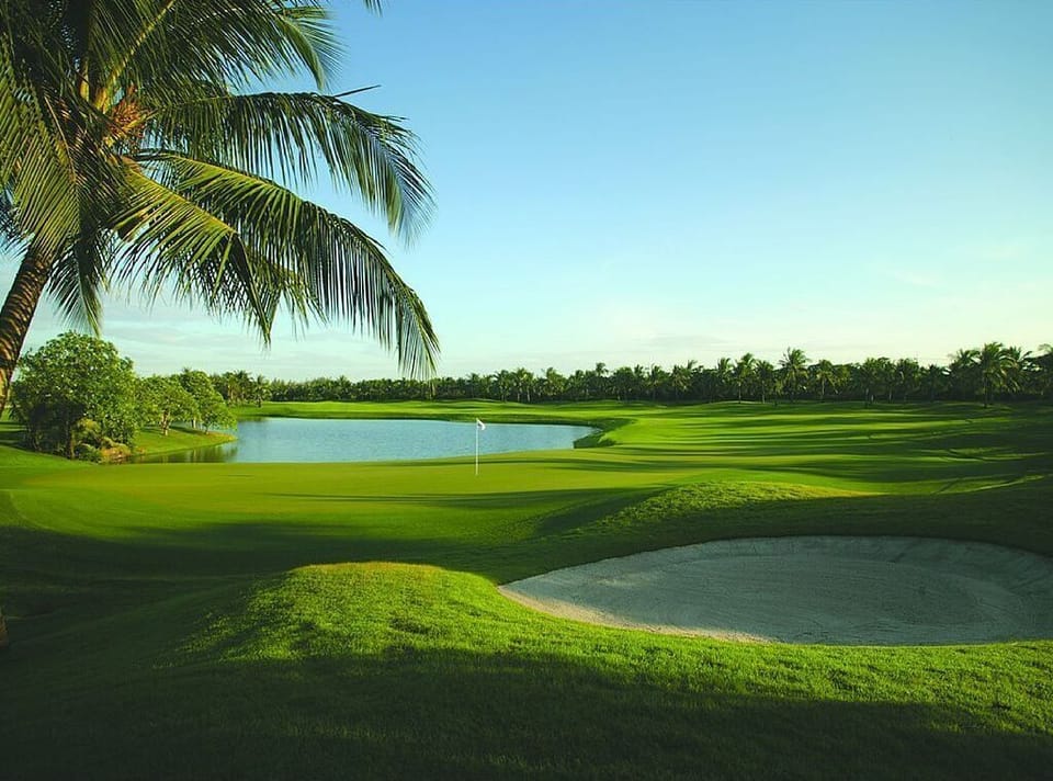 5 courses within 20 - 30 mins including the LPGA