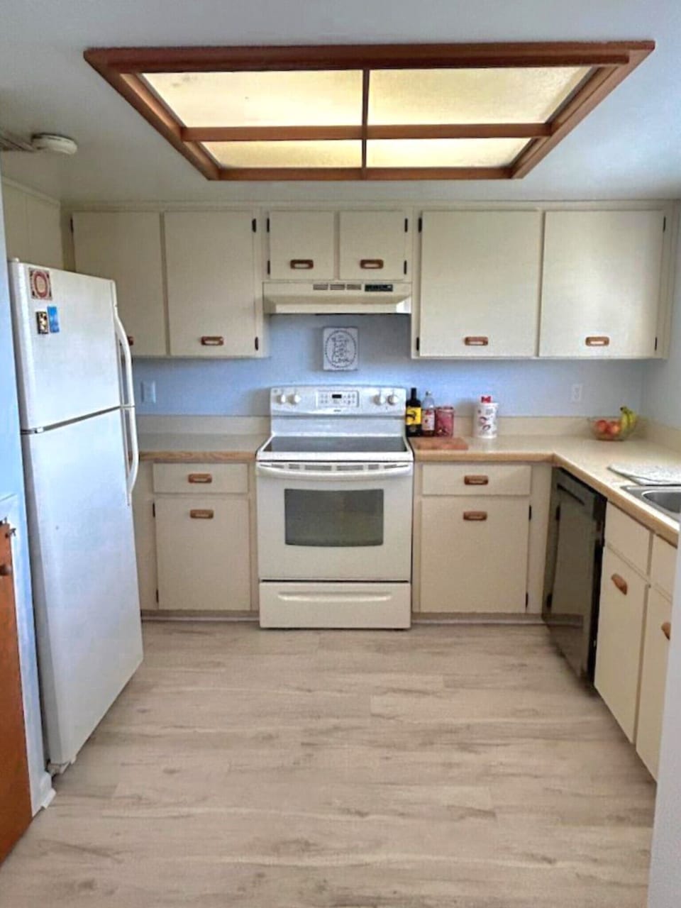 Full kitchen