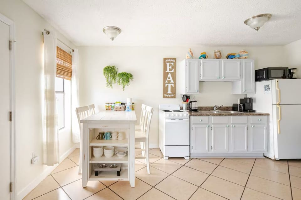 Kitchen and eating area