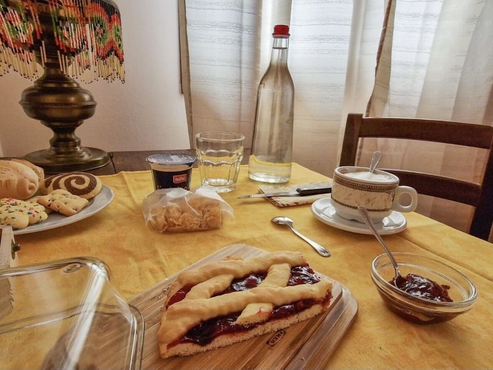 Free daily local cuisine breakfast