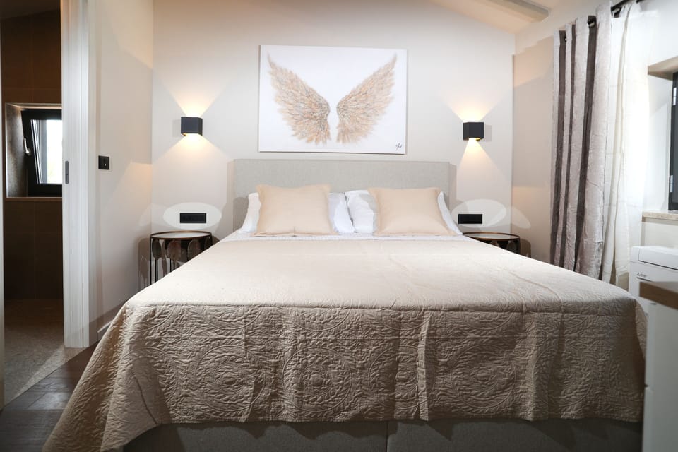 Deluxe Villa | 3 bedrooms, in-room safe, blackout drapes, iron/ironing board