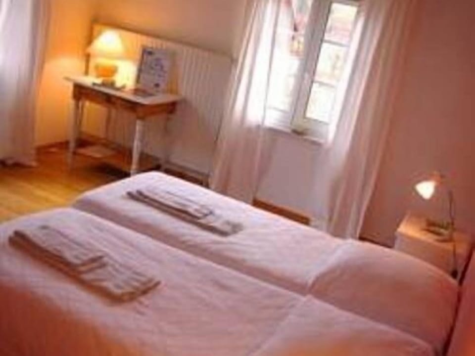 Classic Double or Twin Room, Ensuite, Mountain View
