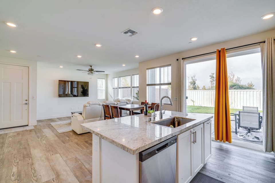 House (3 Bedrooms) | Interior