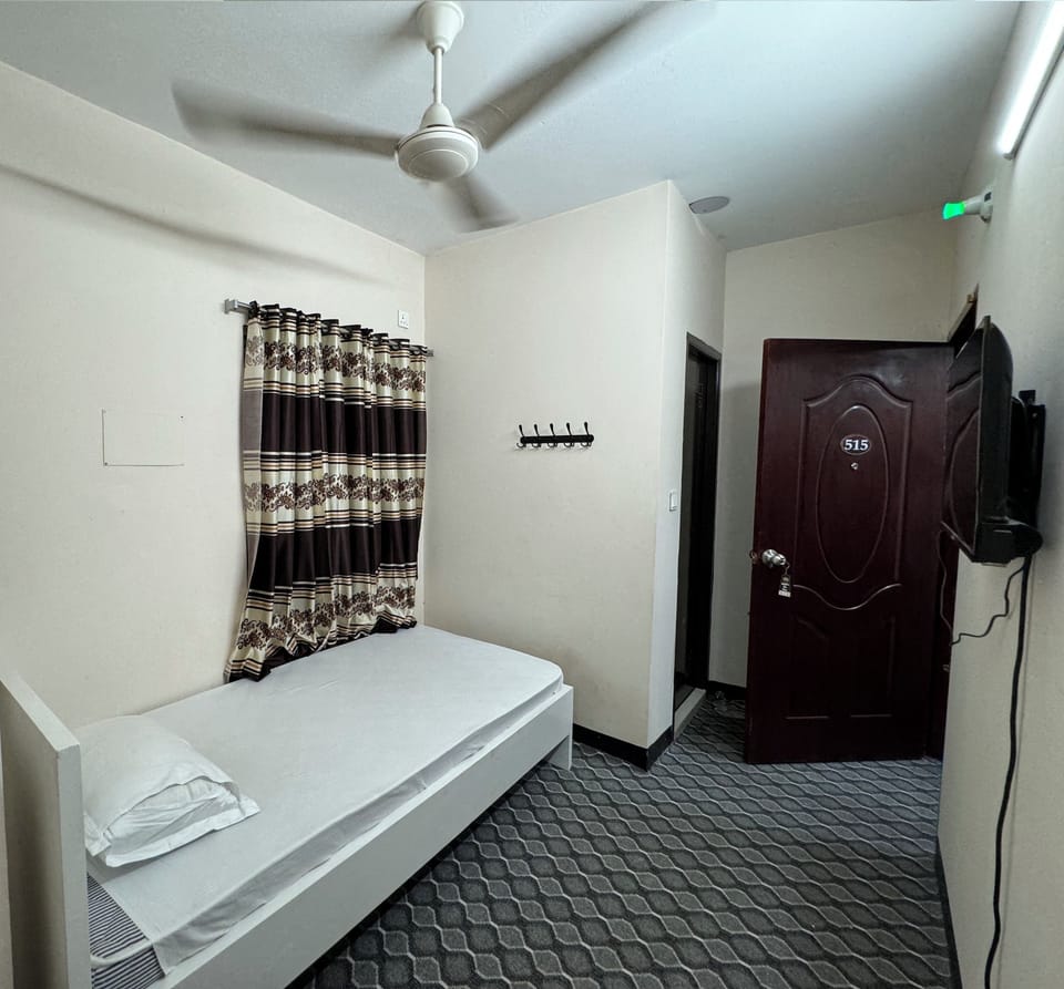 Comfort Room | Premium bedding, pillowtop beds, desk, soundproofing