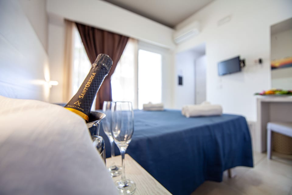Superior Triple Room | Premium bedding, in-room safe, desk