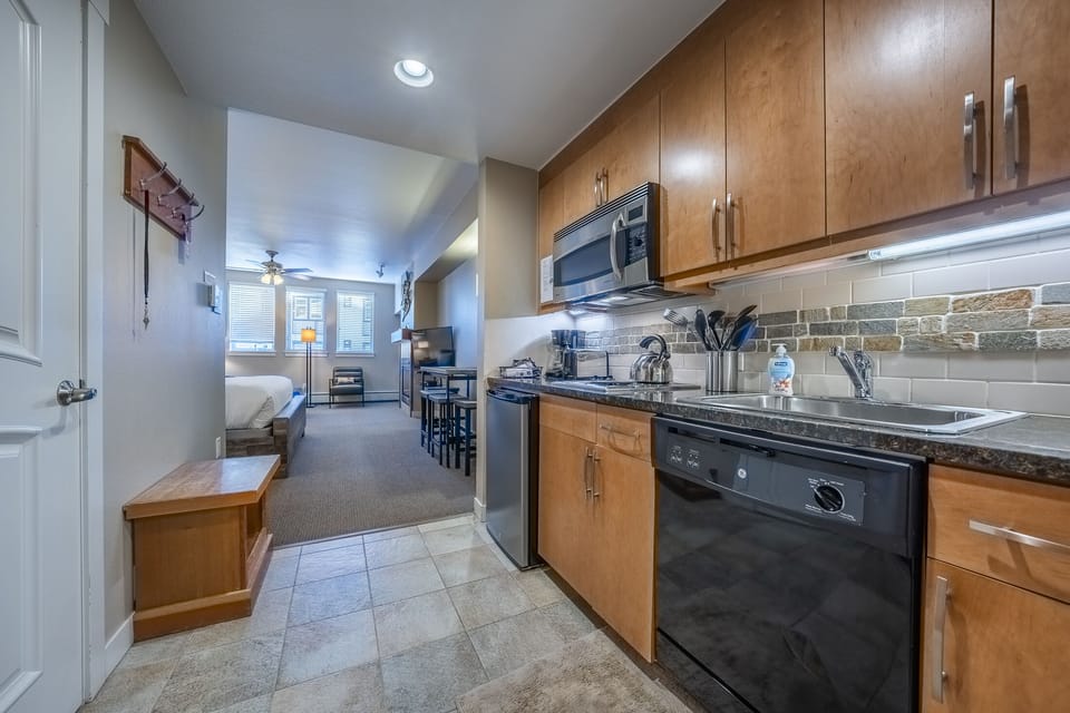Kitchen - Nice well stock kitchen