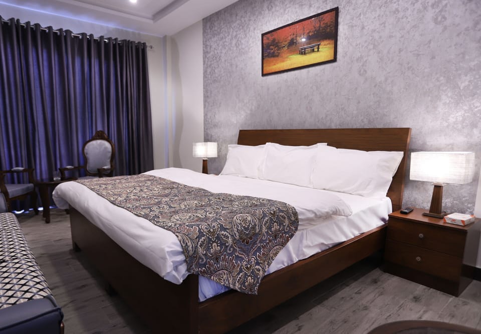 Deluxe Double Room | Soundproofing, WiFi (free)