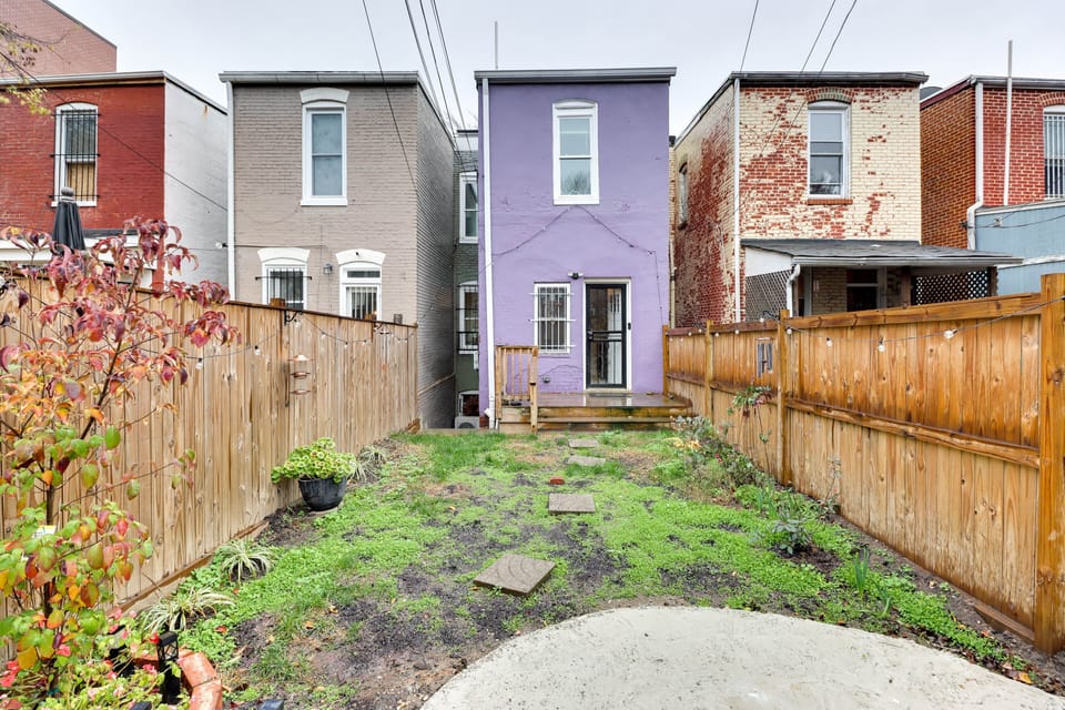 Fenced Backyard (Shared)