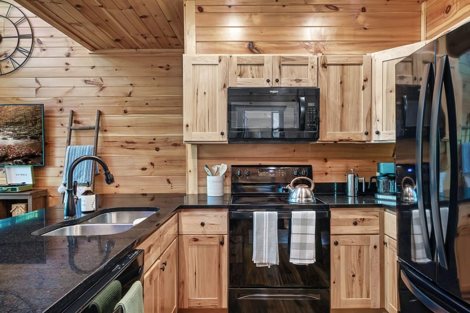 Fully Stocked Kitchen with Spice Rack, blender, toaster, an coffee maker