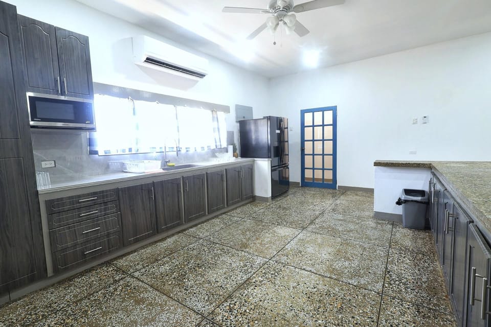 Apartment | Private kitchen | Fridge, microwave, oven, electric kettle