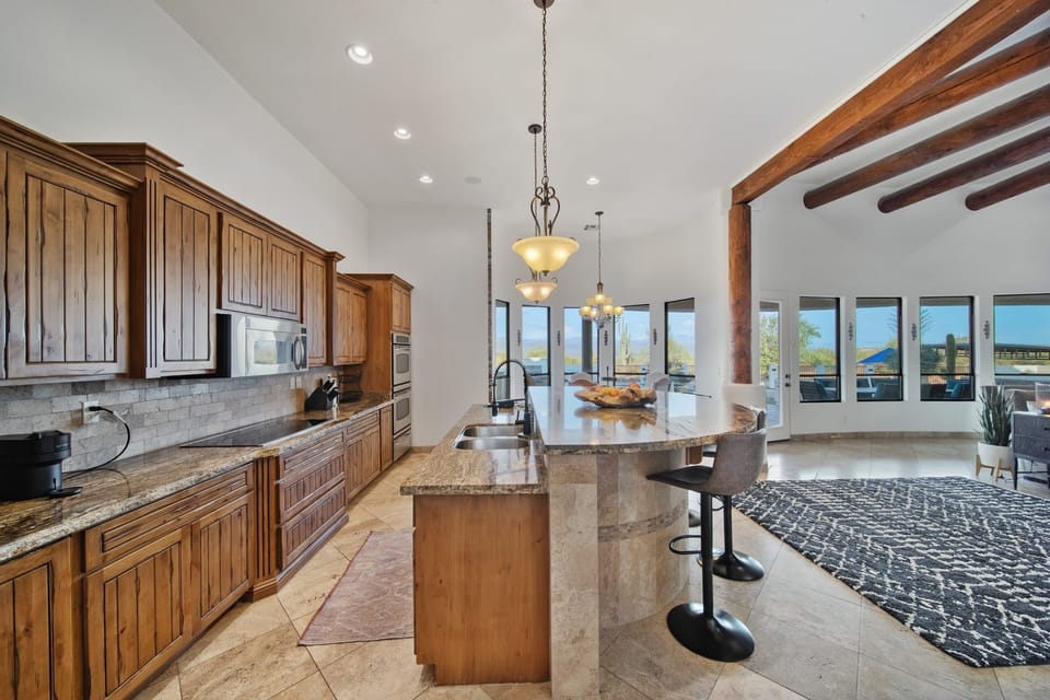 House, 4 Bedrooms | Private kitchen | Coffee/tea maker, fridge, oven, toaster
