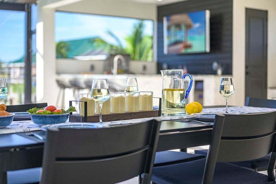 Dinning Table can Feature up Seating for up to 8 Guests