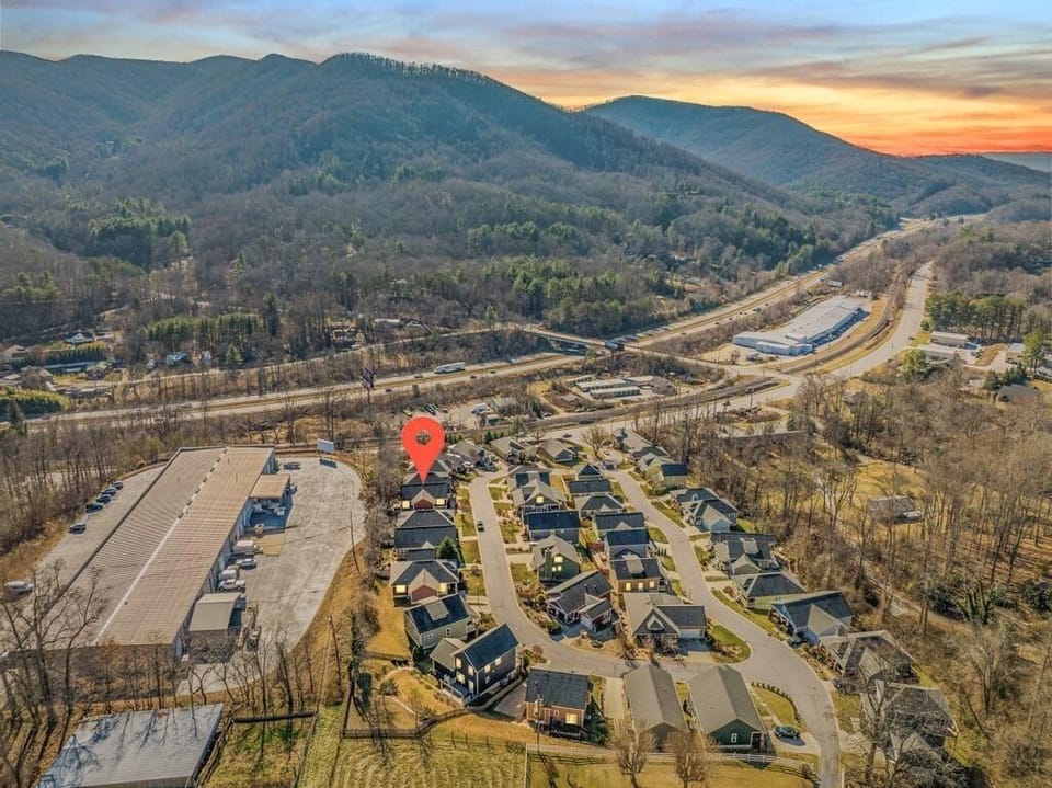 Conveniently located near US 70 and I-40