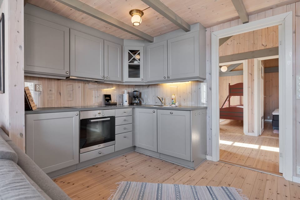 Superior Cabin, 2 Bedrooms, Kitchen, Oceanfront | Individually decorated, individually furnished, bed sheets