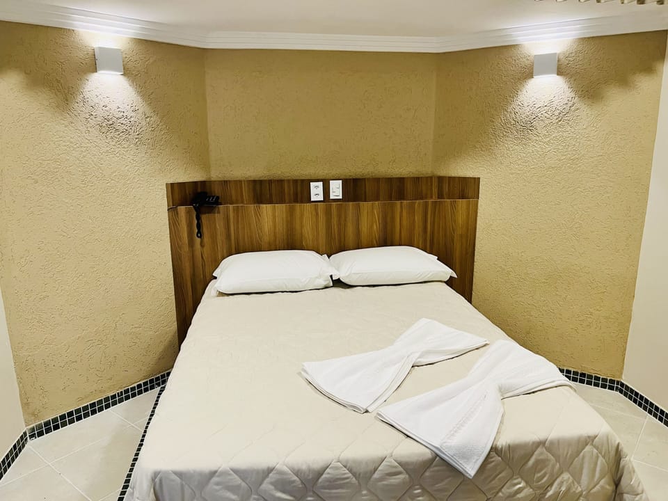 Superior Apartment, 1 Double Bed | Desk, laptop workspace, free WiFi