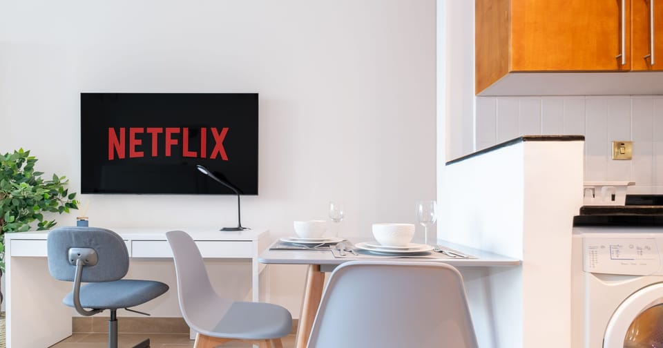 Studio | In-room dining