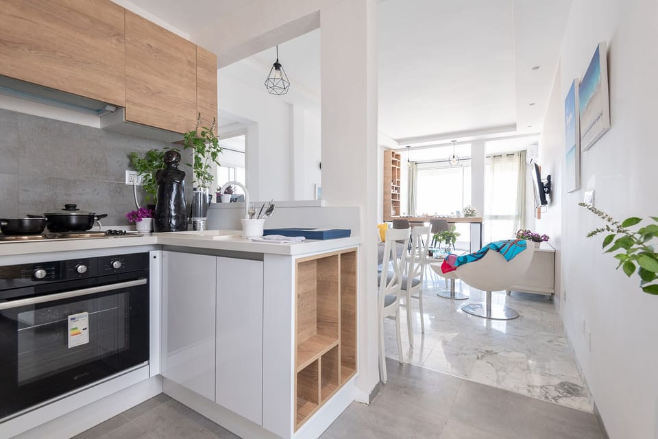 Comfort Apartment | Private kitchen | Fridge, microwave, oven, dishwasher