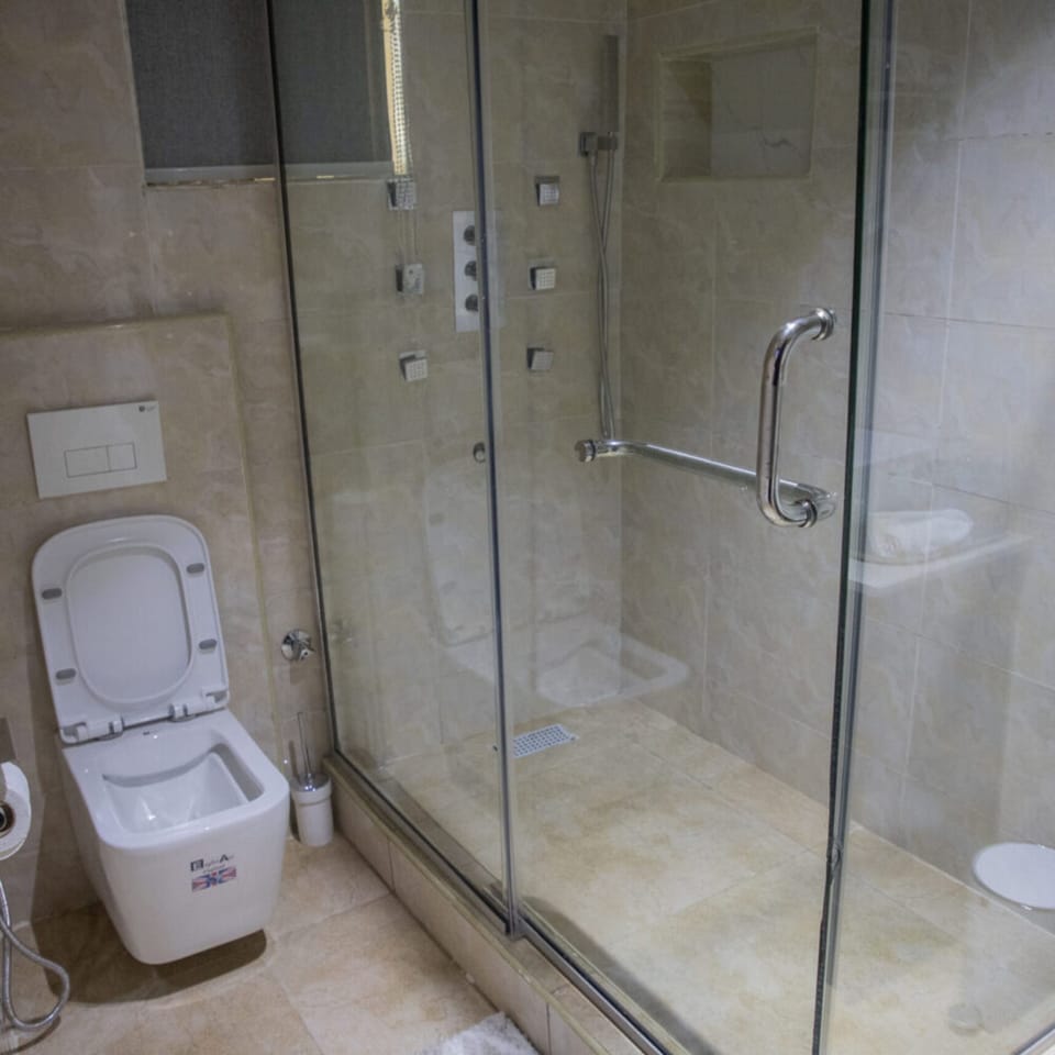Presidential Apartment | Bathroom