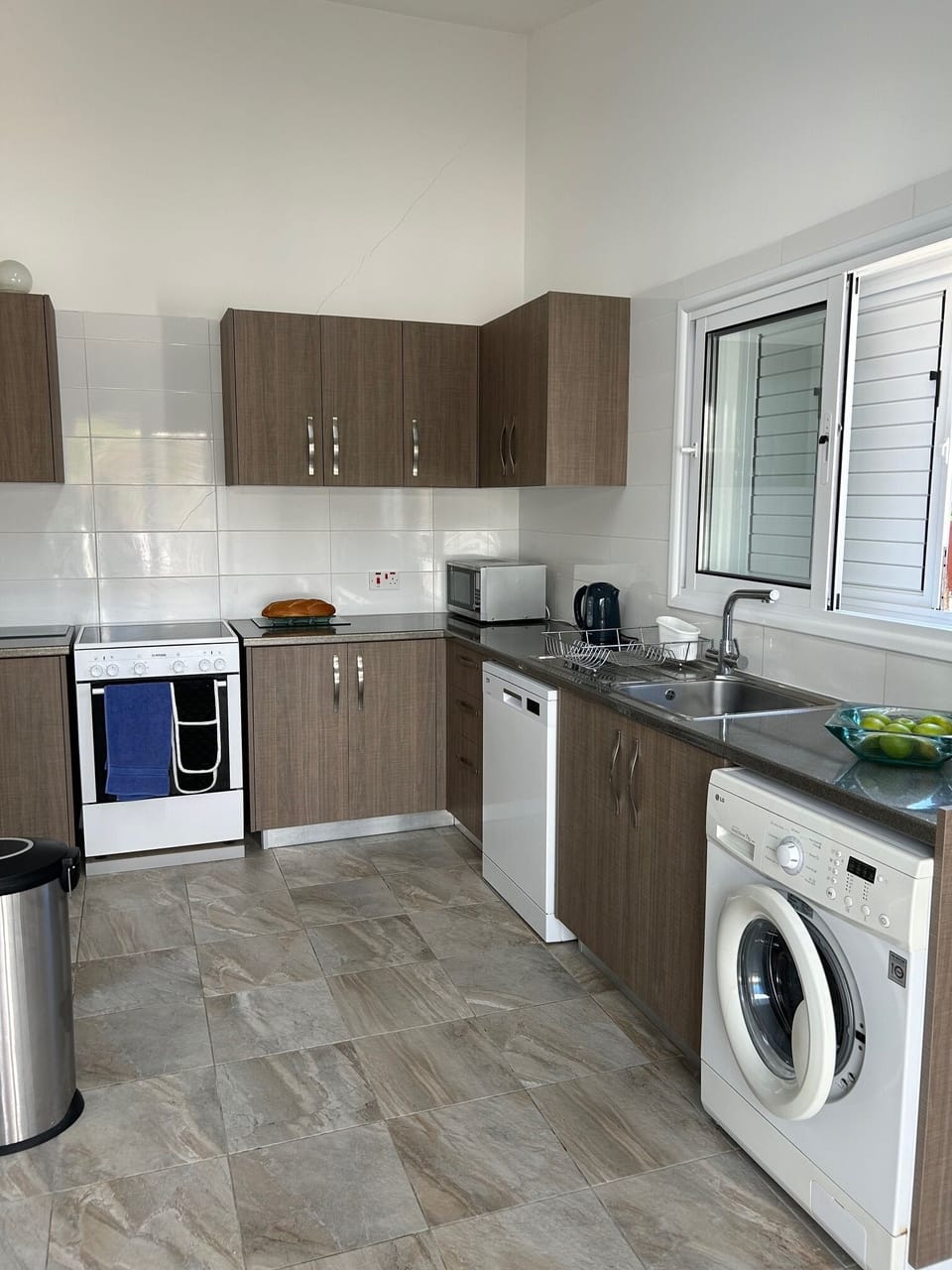 full length kitchen