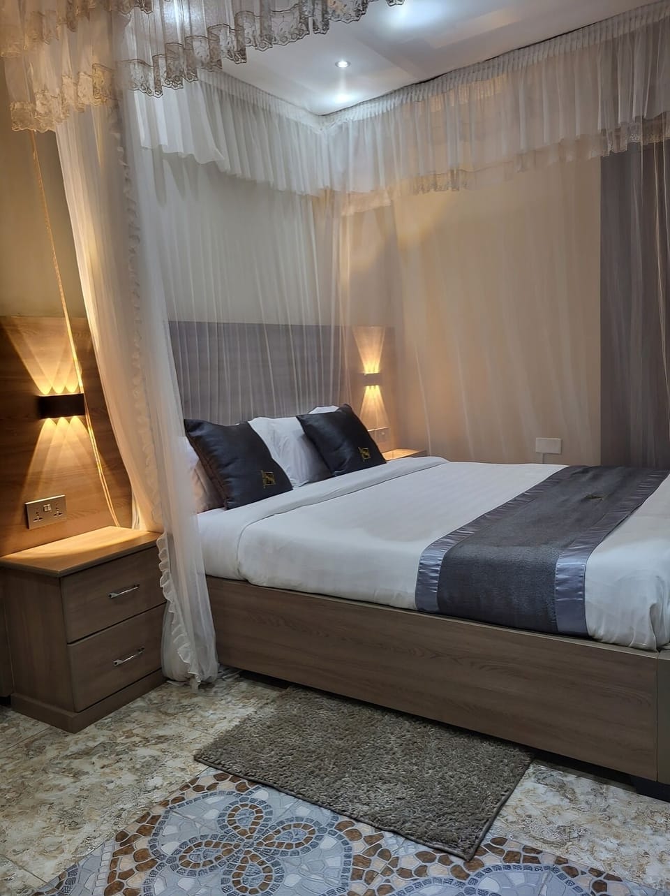 Deluxe Double Room, 1 Bedroom | Frette Italian sheets, premium bedding, down comforters