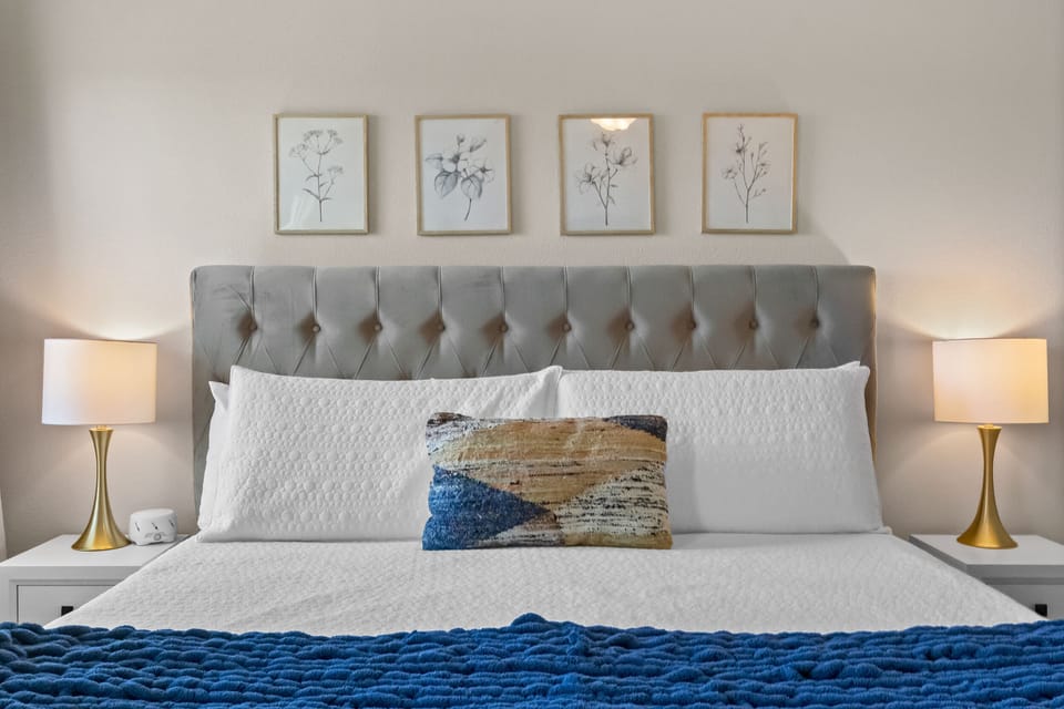 King size master bed!