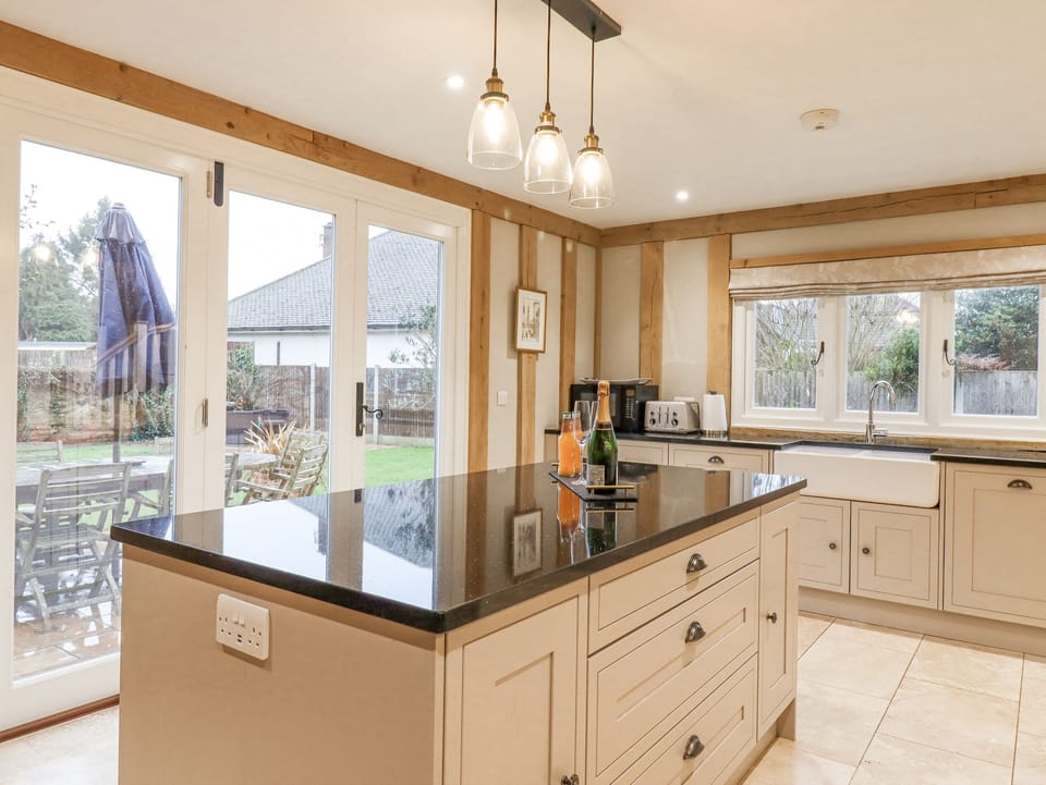 Fridge, dishwasher, electric kettle, toaster