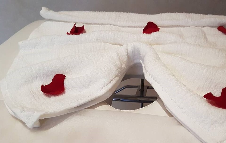 Couples treatment rooms, Turkish bath, body scrubs, detox wraps, facials