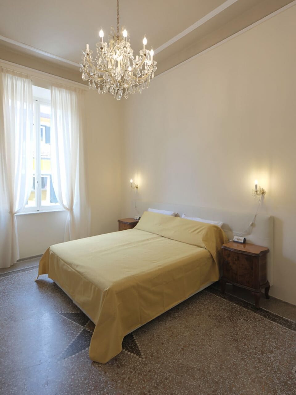 Superior Double Room | Memory foam beds, individually furnished, free WiFi