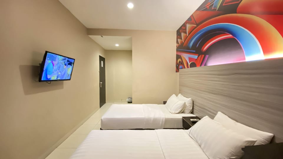 Superior Twin Room | Desk, soundproofing, bed sheets