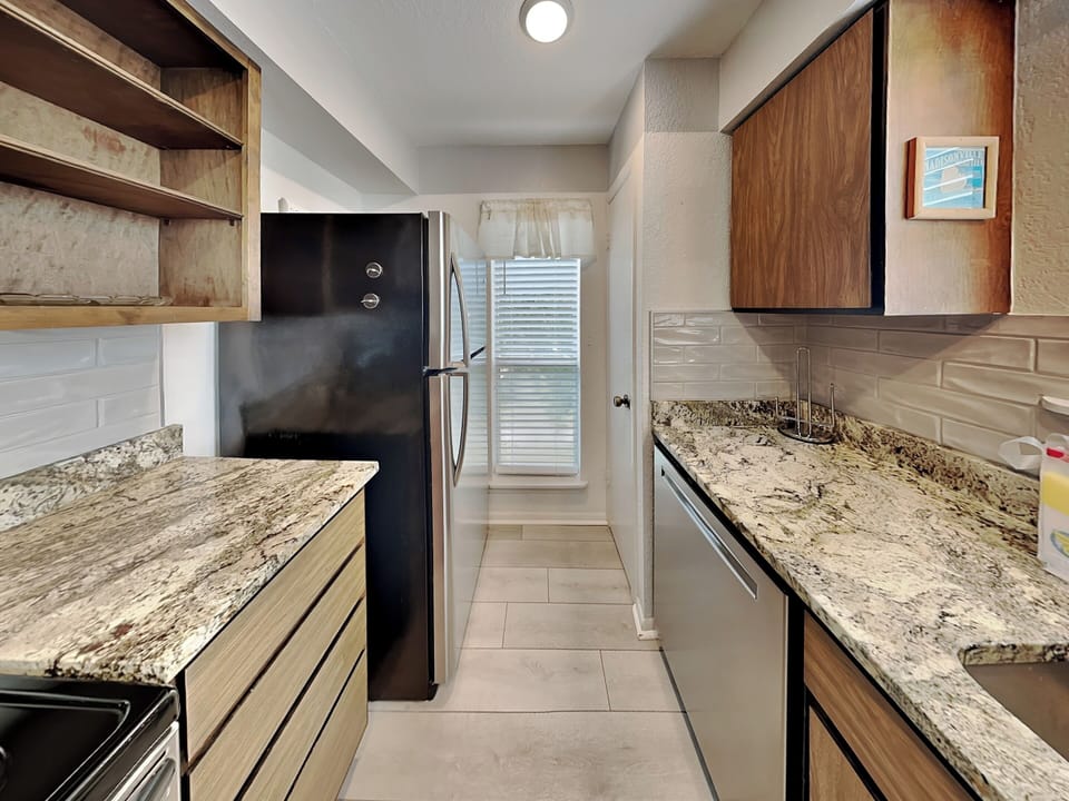 Condo (3 Bedrooms) | Property amenity