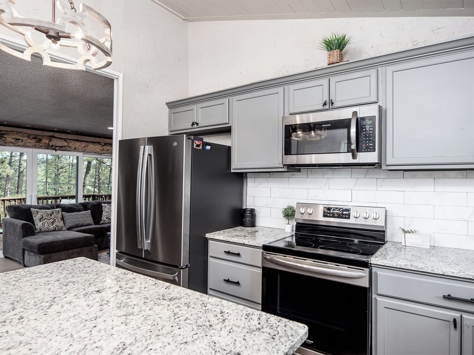 Studio (3 Bedrooms) | Property amenity