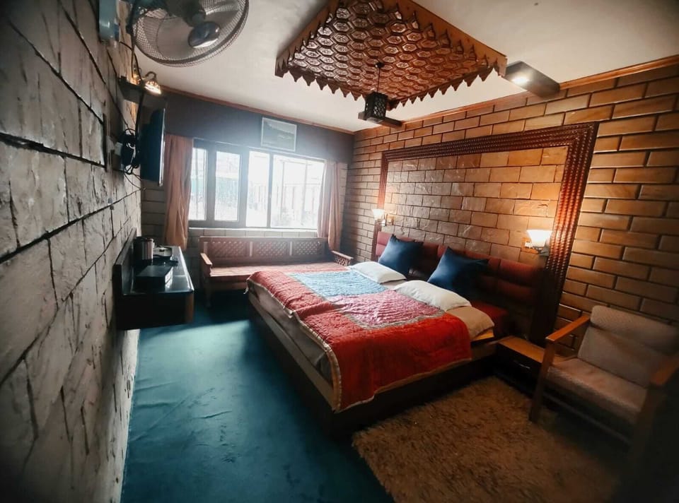 Standard Room | Desk, soundproofing, WiFi (free)