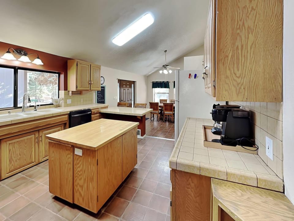 House (4 Bedrooms) | Property amenity