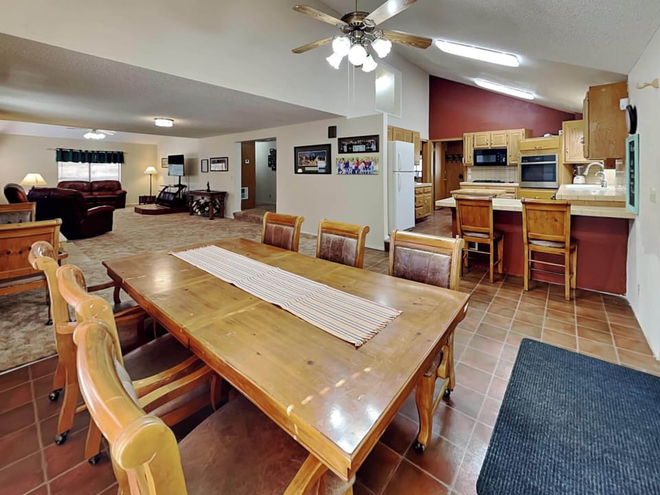House (4 Bedrooms) | Property amenity