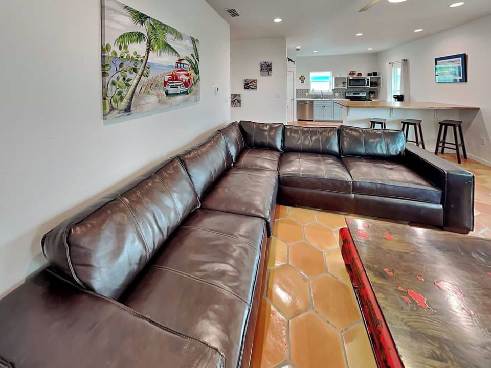 House (3 Bedrooms) | Property amenity