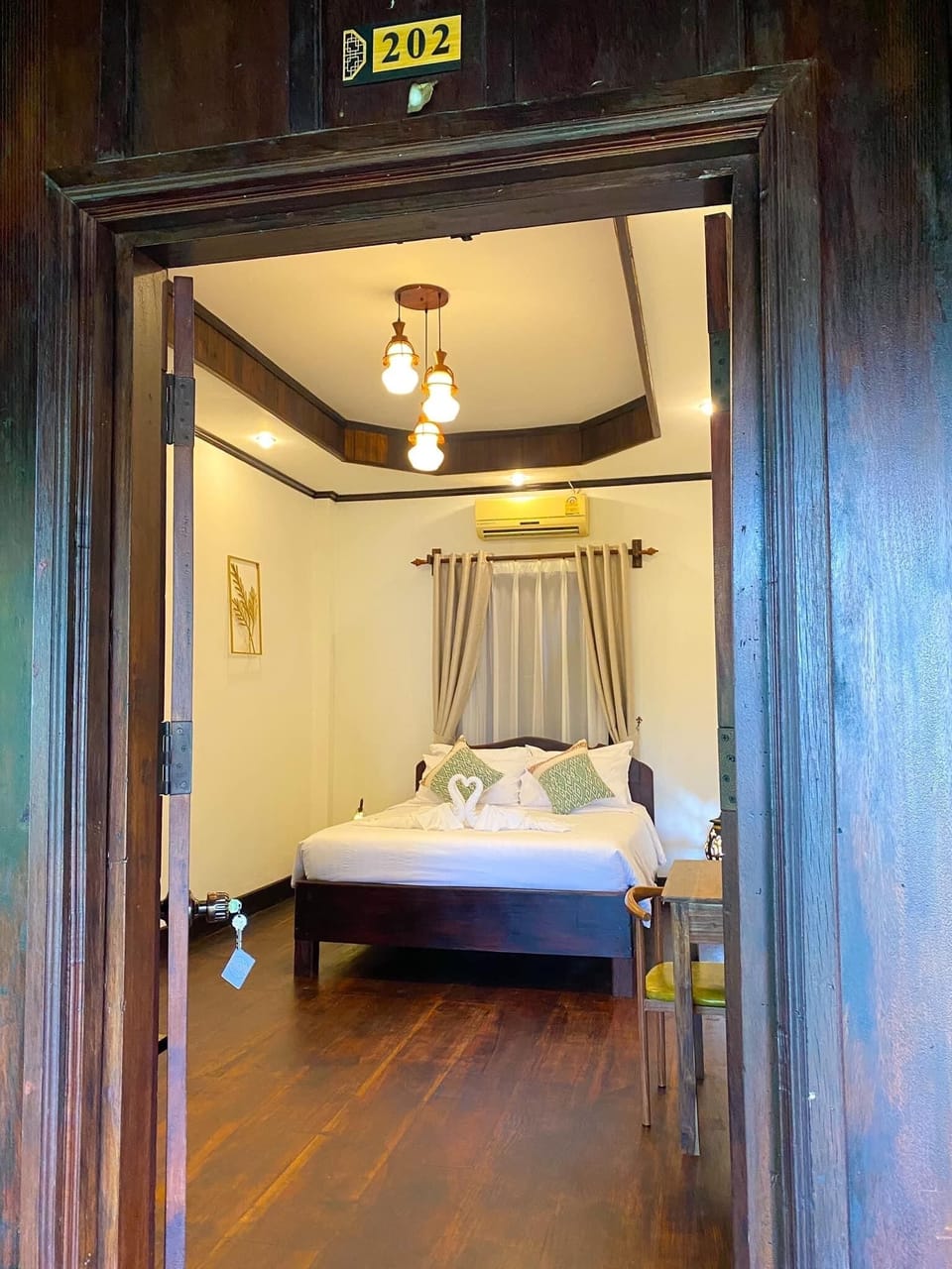 Double Room | Blackout drapes, iron/ironing board, free WiFi
