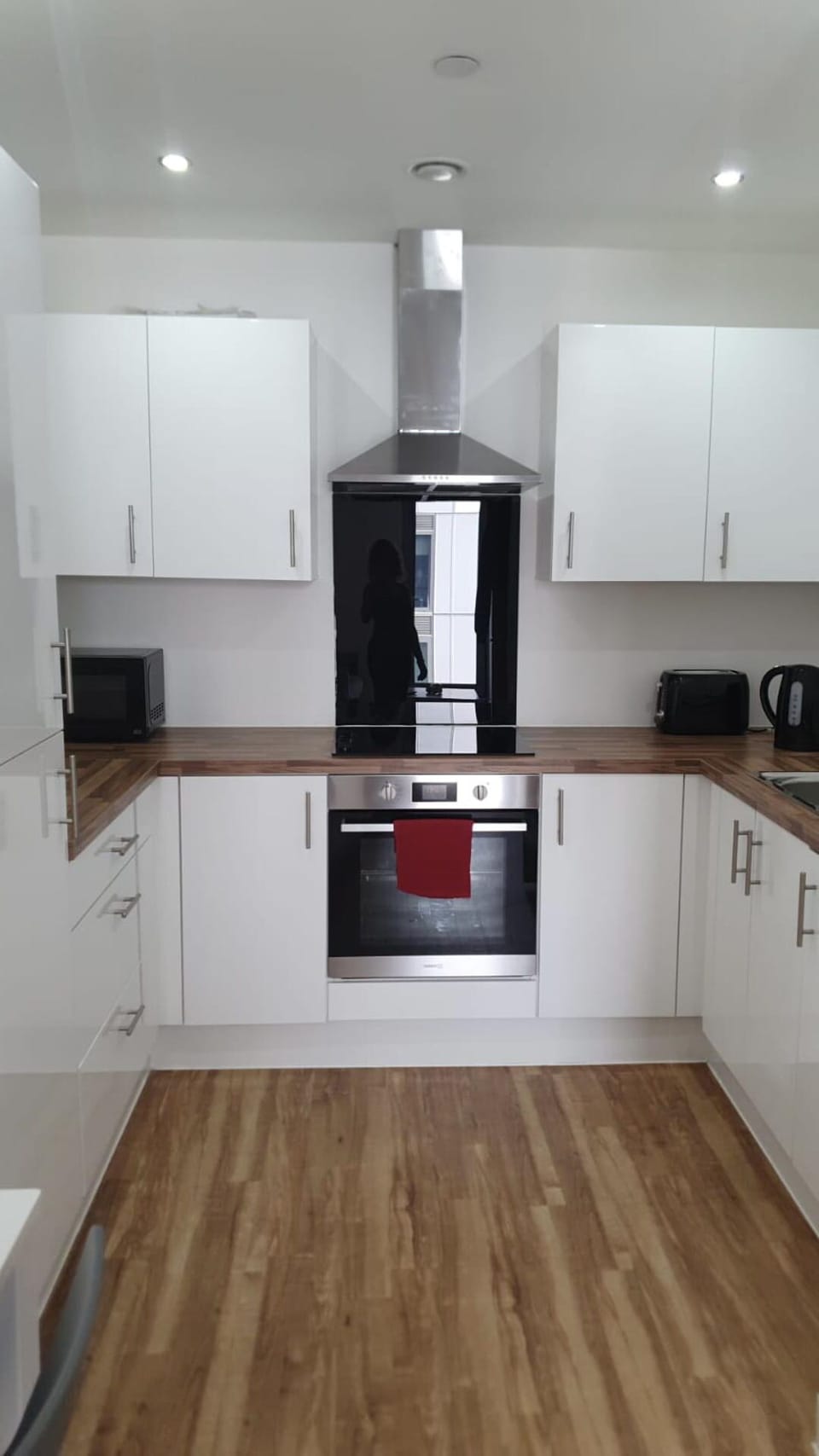 Apartment | Private kitchen | Fridge, microwave, oven, stovetop