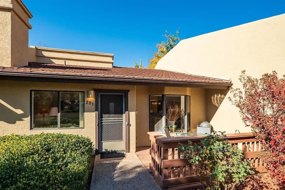 Copper Springs Condo is a Canyon Mesa golfers dream