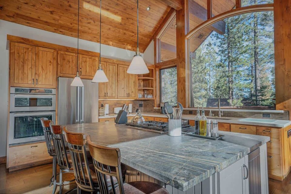 Granite island and breakfast bar