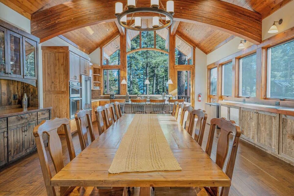 10 person dining table