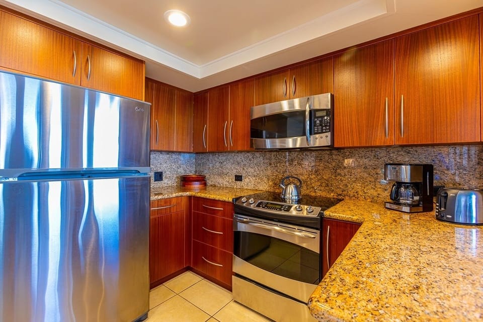 Condo, 2 Bedrooms | Private kitchen | Coffee/tea maker, fridge, oven, toaster
