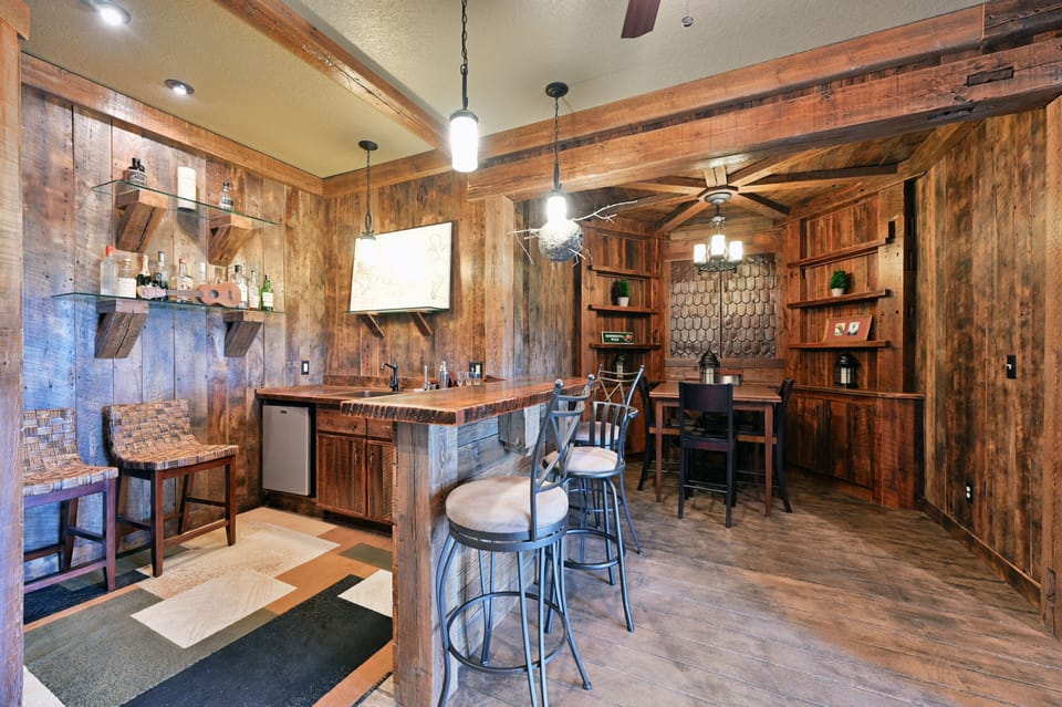 House, 4 Bedrooms | Private kitchen | Coffee/tea maker, fridge, oven, toaster