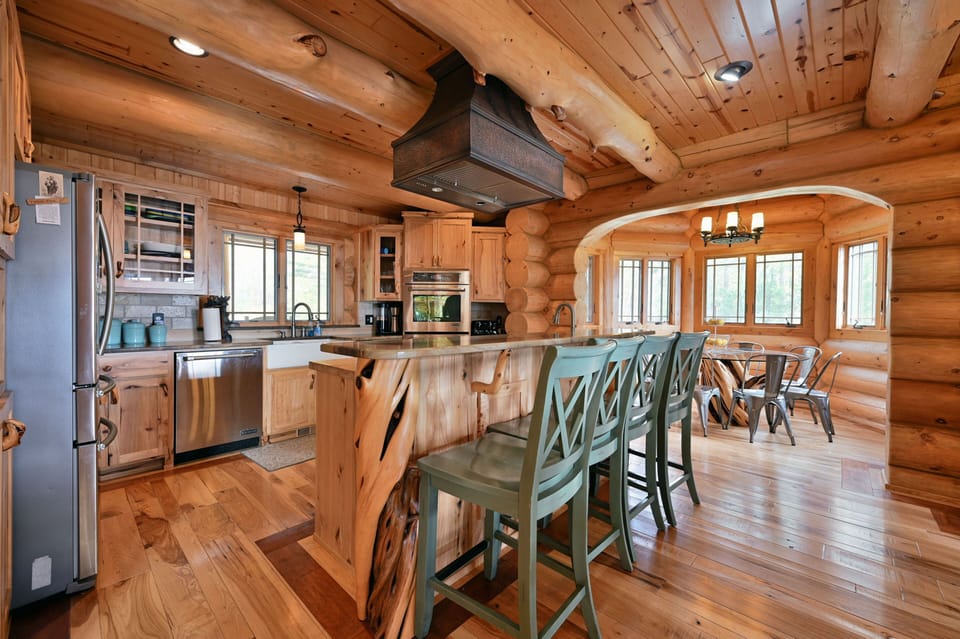 House, 4 Bedrooms | Private kitchen | Coffee/tea maker, fridge, oven, toaster