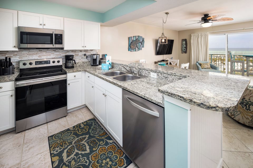Kitchen - Fully equipped kitchen