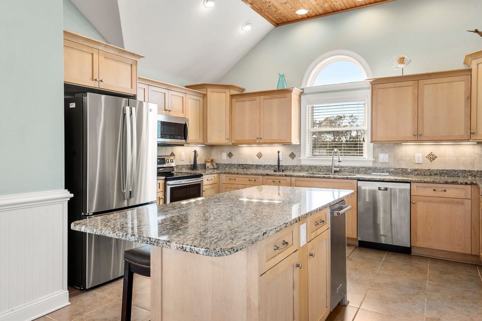 GR3630: Happy Hour | Top Level Kitchen