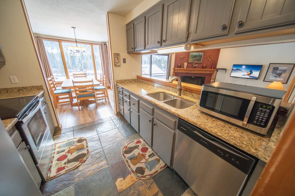 Fully equipped kitchen