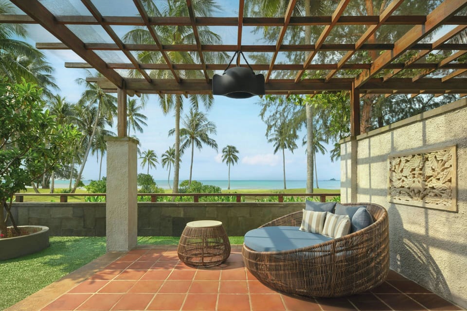 Deluxe Suite, 1 King Bed, Ocean View (Cabana) | Premium bedding, minibar, in-room safe, desk