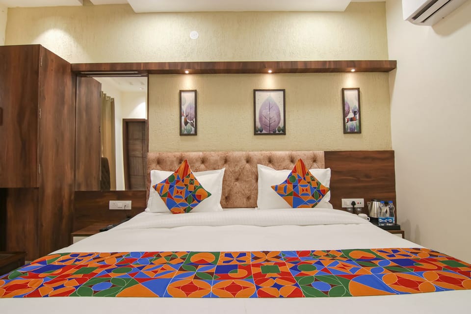 Premium Room | Egyptian cotton sheets, premium bedding, in-room safe, soundproofing