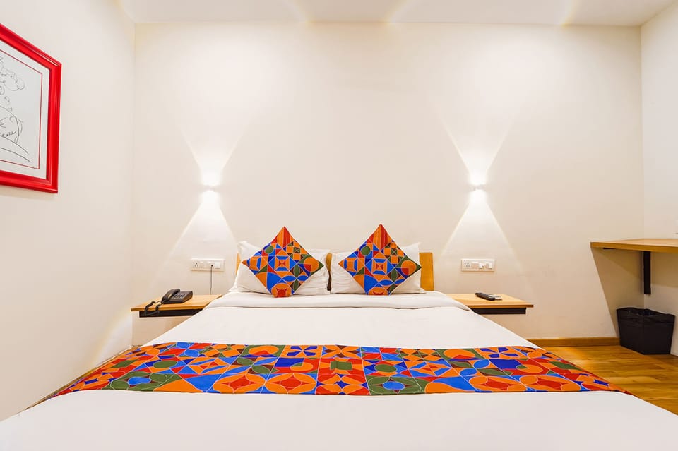 Deluxe Room | Egyptian cotton sheets, premium bedding, in-room safe, free WiFi