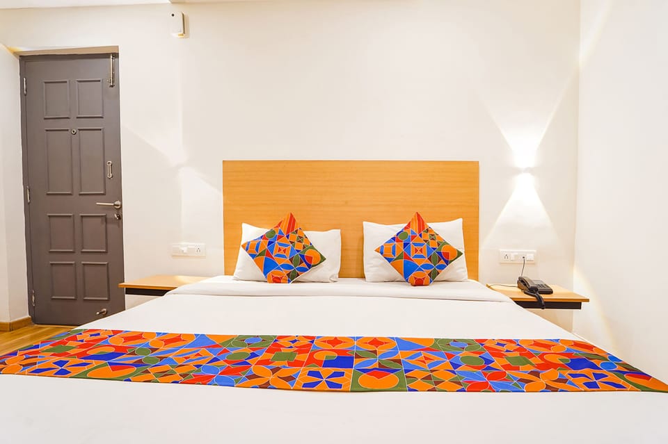 Egyptian cotton sheets, premium bedding, in-room safe, free WiFi